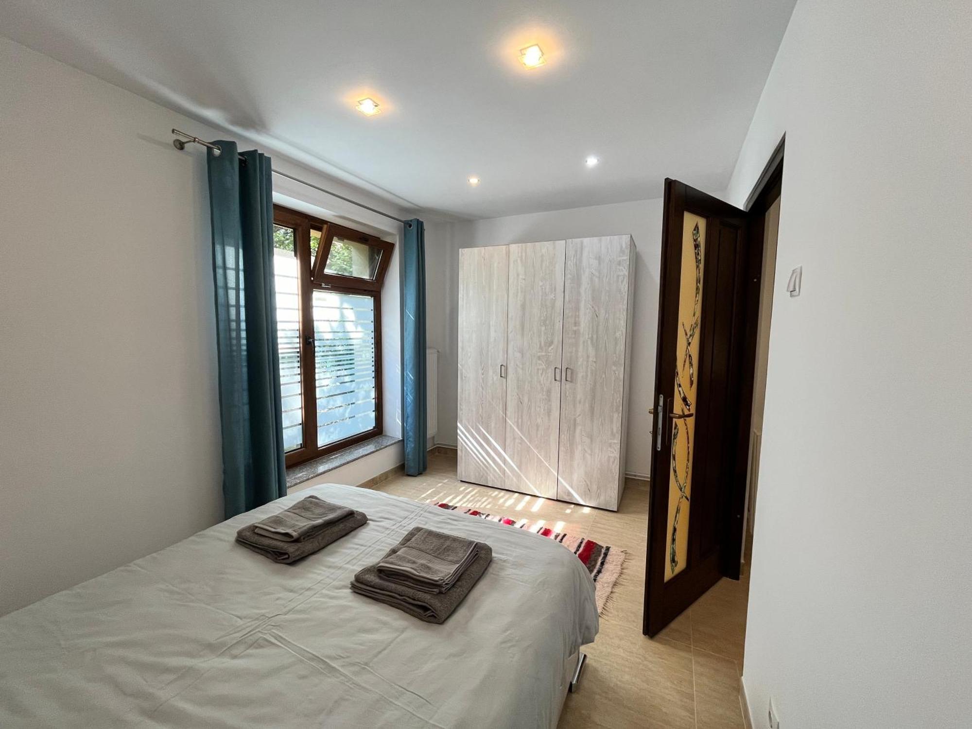 Younique Apartament Booking * Brașov